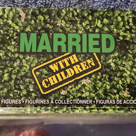 Married with Children 2018 Fall exclusive limited edition collectable - Picture 3 of 5